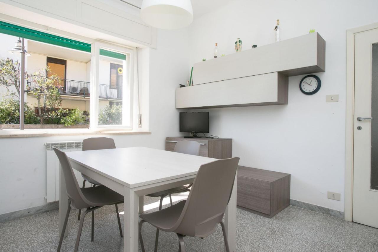 N050 - Numana, Trilocale In Centro Con Portico E Posto Auto Apartment Ngoại thất bức ảnh