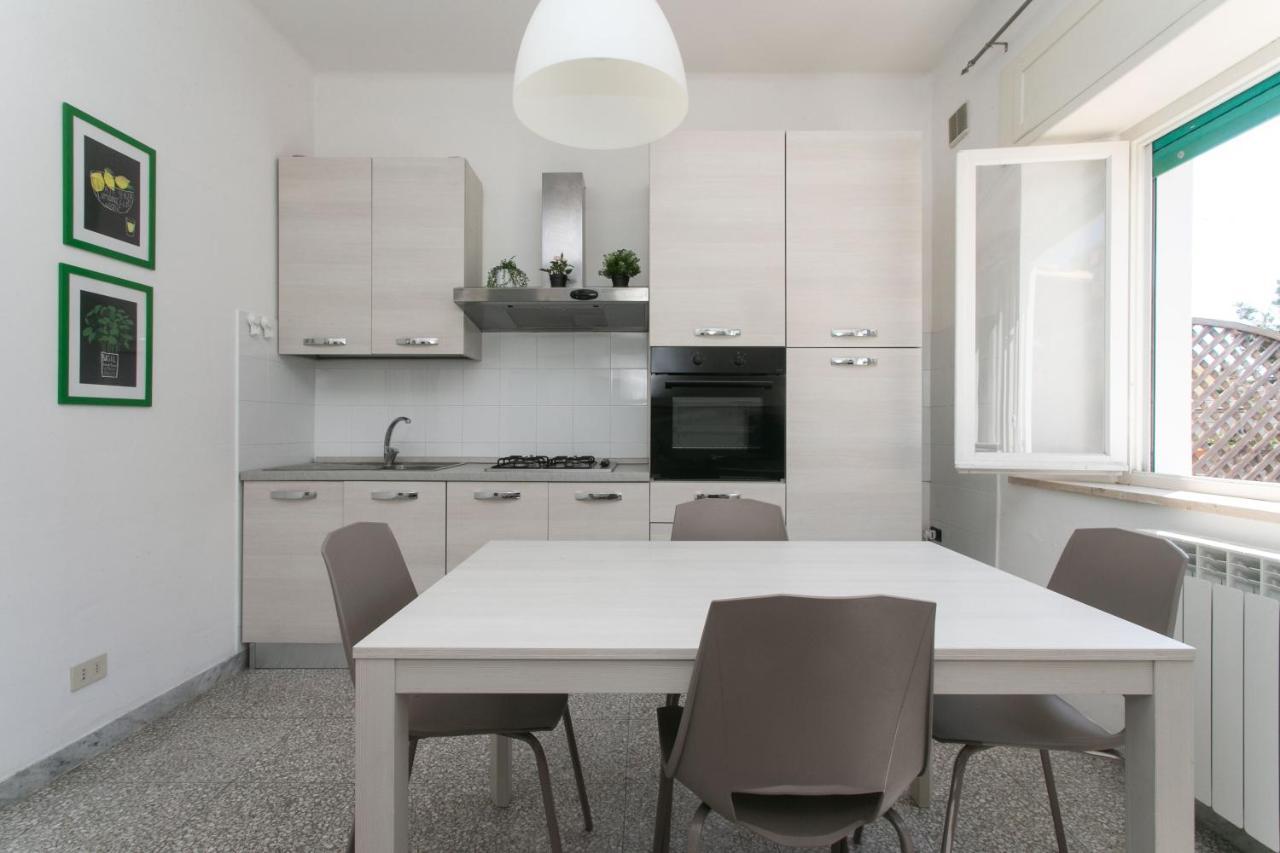 N050 - Numana, Trilocale In Centro Con Portico E Posto Auto Apartment Ngoại thất bức ảnh